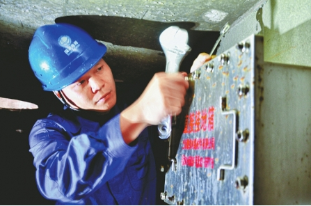 應(yīng)對勞動力成本上升挑戰(zhàn) 機器人成企業(yè)投資“新寵”