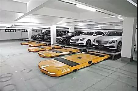重慶某停車場投放16臺AGV機(jī)器人