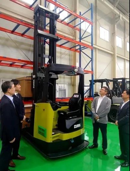 四強(qiáng)聯(lián)手！牧星智能與LG U+、CLARK、KN達(dá)成5G無(wú)人叉車業(yè)務(wù)戰(zhàn)略合作