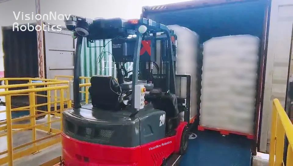 外月臺(tái)裝卸難點(diǎn)“拆解”-叉車AGV能否庖丁解牛